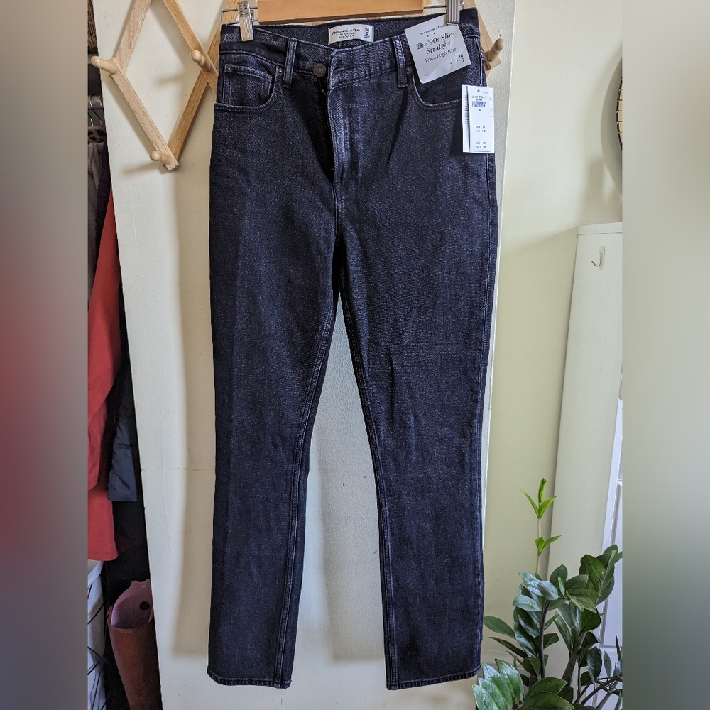 Abercrombie & Fitch The 90s Slim Straight Ultra High Rise Jeans Black 26